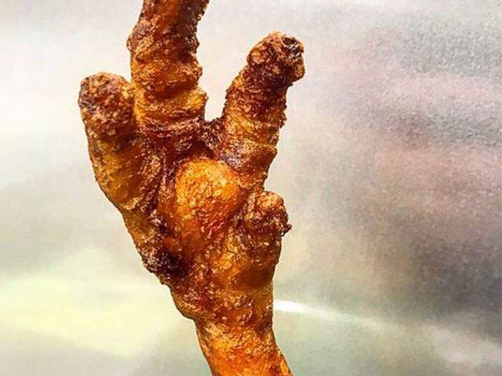 Deep fried chicken feet on the 2017 K-Days menu.
