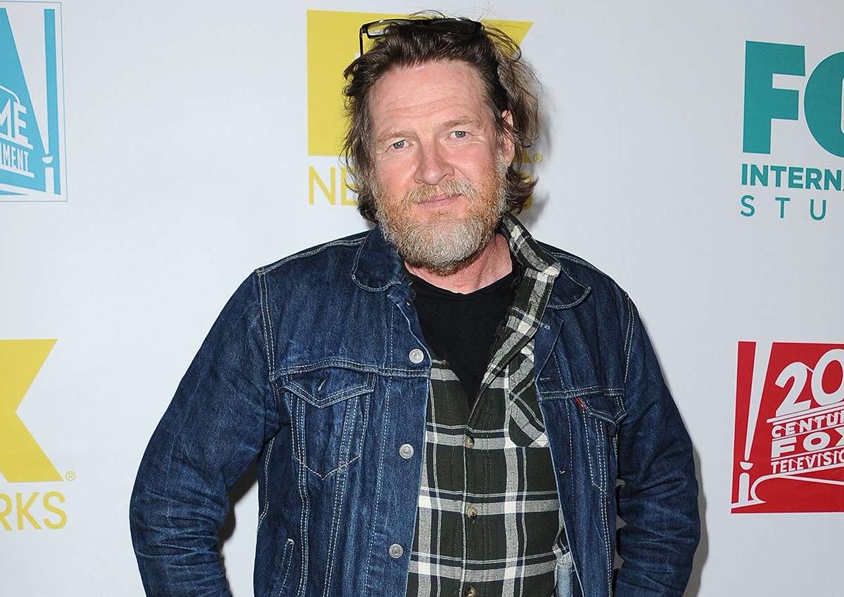 Donal Logue.