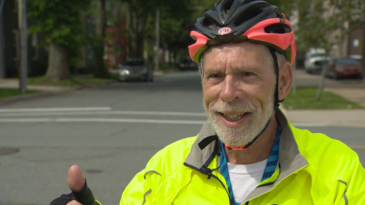 Gary Jones is cycling 2,000 kilometres to Toronto to race in a 25 kilometre cycling benefit.