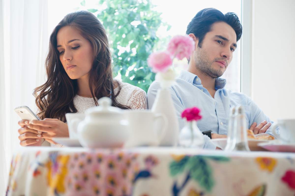 phubbing ruining relationships