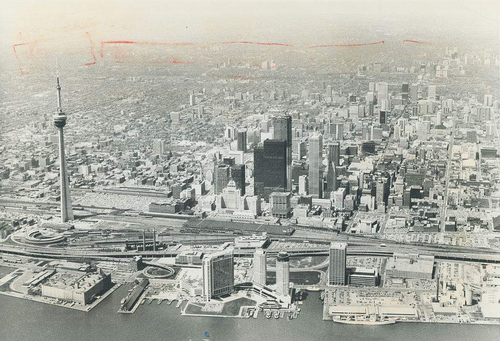 CANADA – MAY 08: Canada – Ontario – Toronto – Skyline – 1972-75 (Photo by Doug Griffin/Toronto Star via Getty Images)