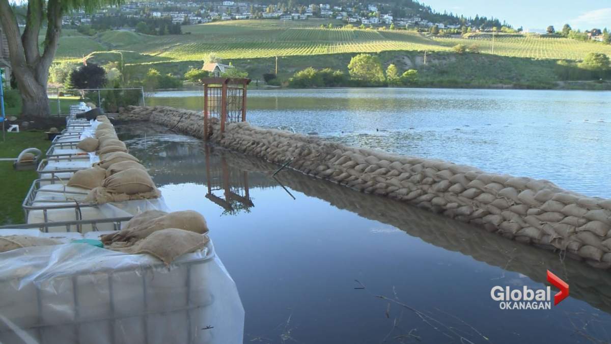 Sandbags in West Kelowna's Green Bay neighbourhood. 