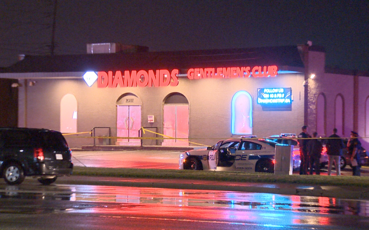 Police investigate a shooting at 1820 Dundas St. E. in Mississauga on June 29, 2017.