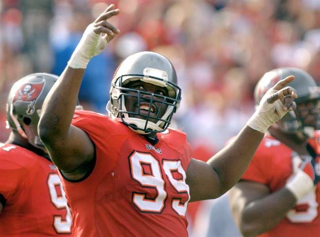 Ex-NFL player Warren Sapp has said he will donate his brain for medical research after his death.