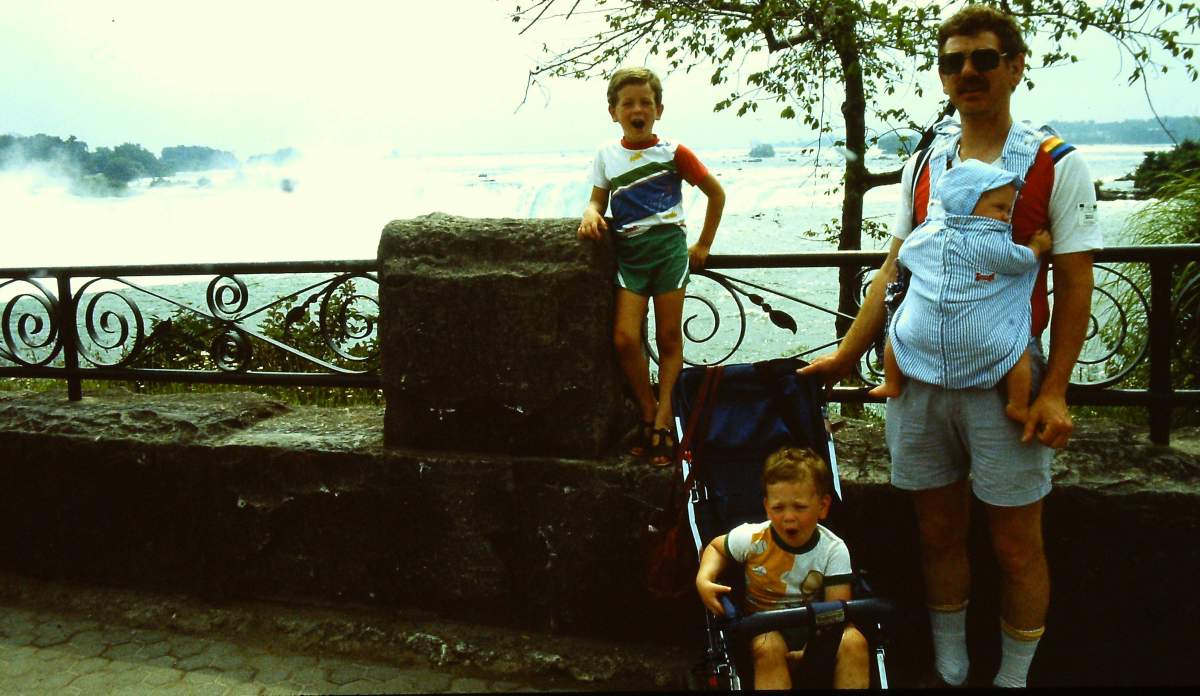 Global Saskatoon's Ryan Flaherty at Niagara Falls, many years ago. Got a Canadian family vacation photo to share? Use #CanVacay on social media or e-mail socialdesk@globalnews.ca.