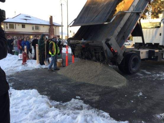 Vancouver fire halls prepare for salt giveaway, round two - image