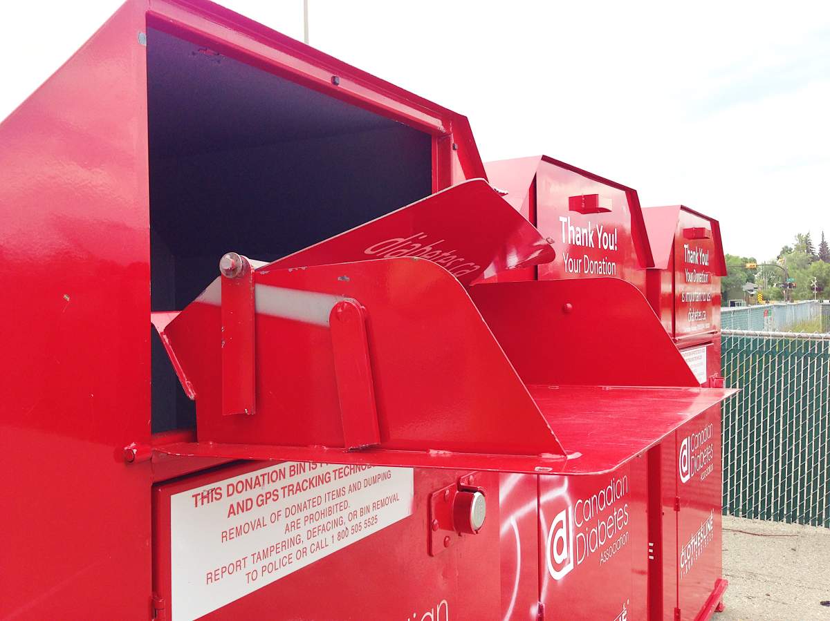Canadian Diabetes Association clothing donation bin.