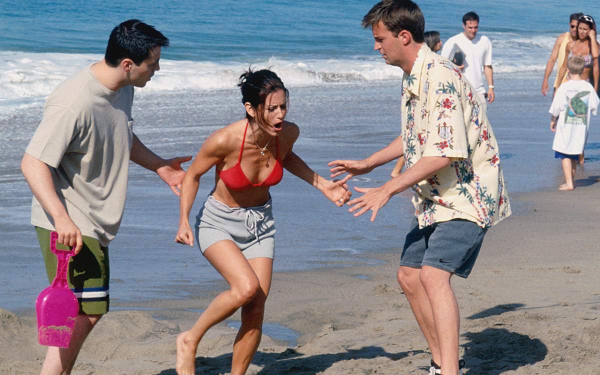 "The One with the Jellyfish" Episode 1 -- Pictured: (l-r) Matt LeBlanc as Joey Tribbiani, Courteney Cox as Monica Geller, Matthew Perry as Chandler Bing.
