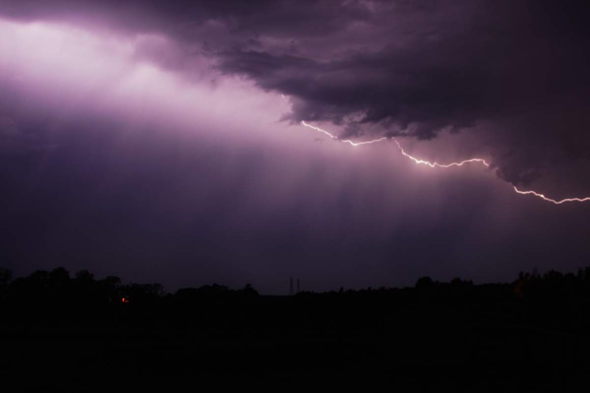 A severe thunderstorm watch has been issued throughout Southwestern Ontario by Environment Canada. 