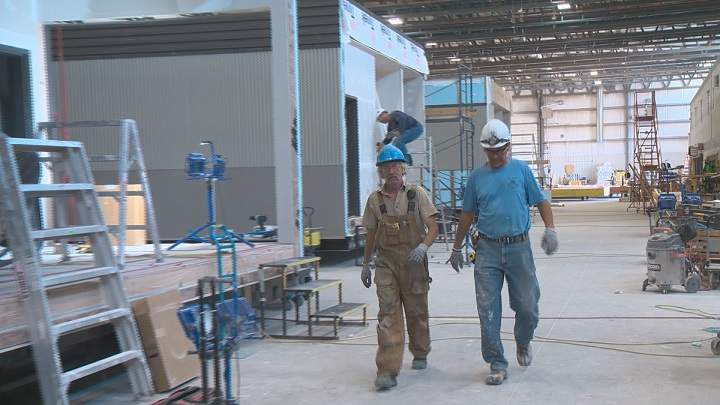 Rebounds in manufacturing and the oil and gas sector helped lift the pace of Canada's monthly economic growth to 0.4 per cent in November, up from a flat reading in October.