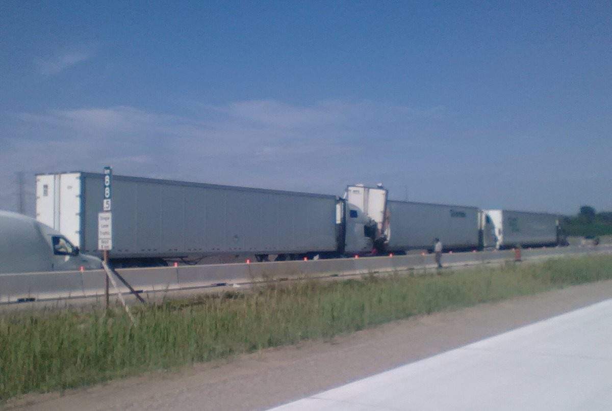 Charges pending after 5-vehicle chain-reaction crash shuts down Hwy. 401 in Chatham - image