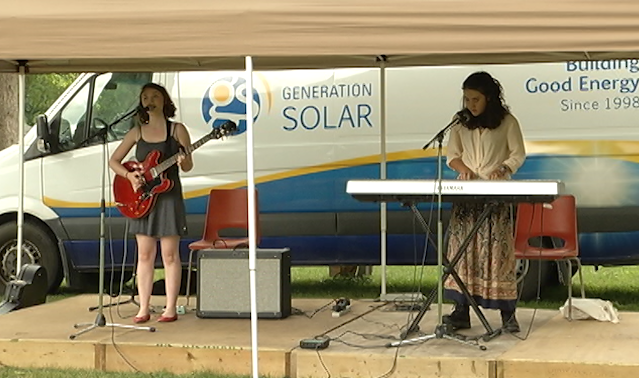 Peterborough Folk Festival shines spotlight on emerging local artist Mary-Kate Edwards - image