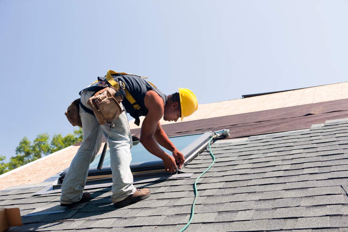 The province will be reaching out to small companies, like roofers, in an effort to reduce workplace injuries.