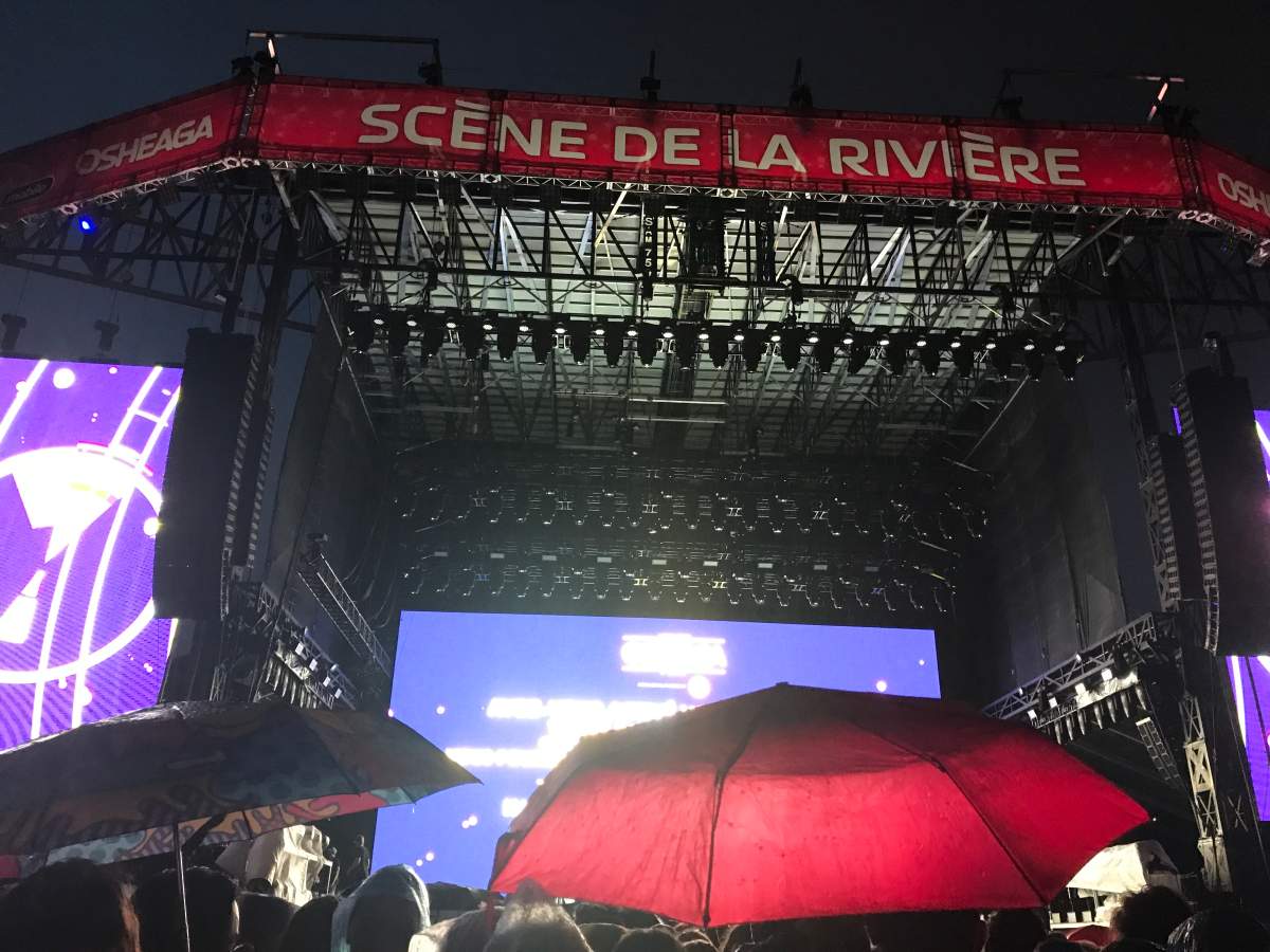 Festival goers wait for Lorde at the 2017 Osheaga music and art festival.