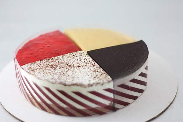 The CFIA is expanding a recall for raspberry mousse cakes across several provinces after an investigation into foodborne illness.