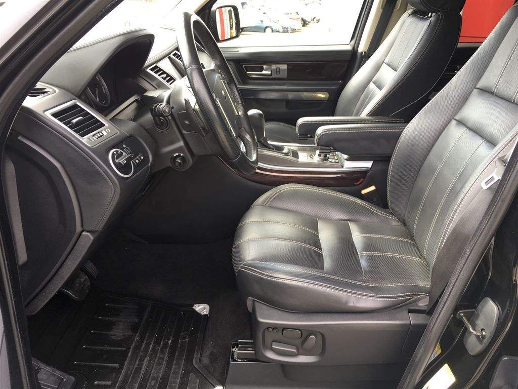 A Range Rover that a man put a $1,000 deposit on, only to see it sold to someone else.