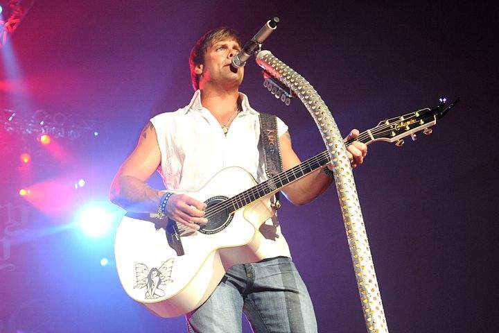 Troy Gentry, half of country duo Montgomery Gentry, dies in helicopter crash - image