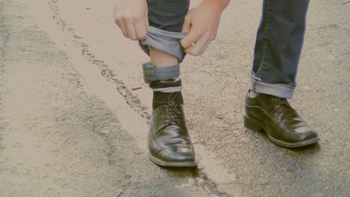 An example of an electronic monitoring device. 