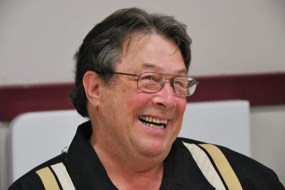 Long time Oliver councillor, Jack Bennest, is retiring from politics. 