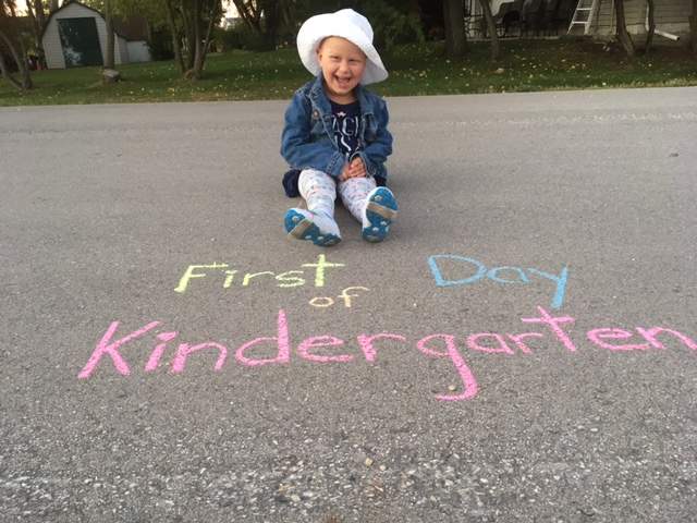 Paisley Amyotte battles cancer and her first day of school full of smiles.