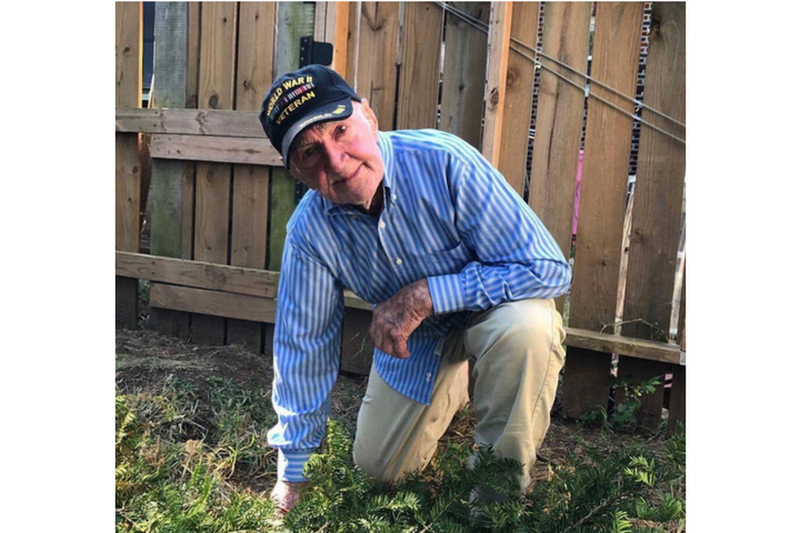 vet takes knee protest