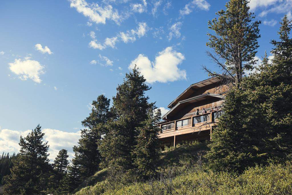 Mount Engadine Lodge in Kananaskis was used in the filming of The Revenant.