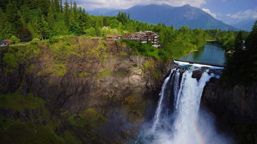 Salish Lodge and Spa in Snoqualmie, Washington, USA, was used in the filming of Twin Peaks.