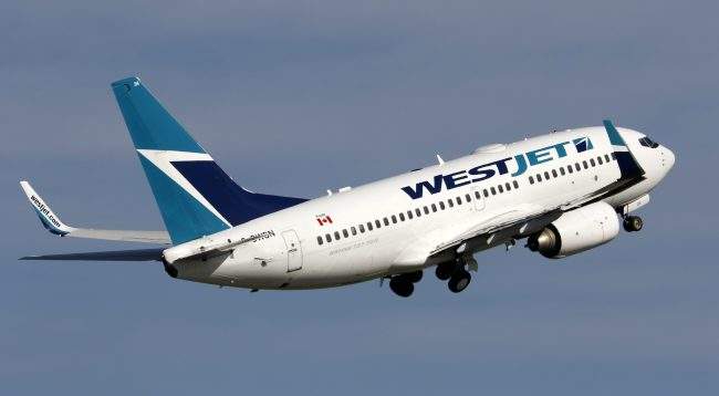 A WestJet Airlines Boeing 737 (737-700) jetliner takes off in Calgary, Alta., May 22, 2017. 