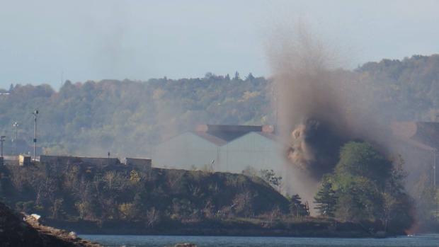Environmental groups to take residents on a pollution crawl through Hamilton's industrial sector.