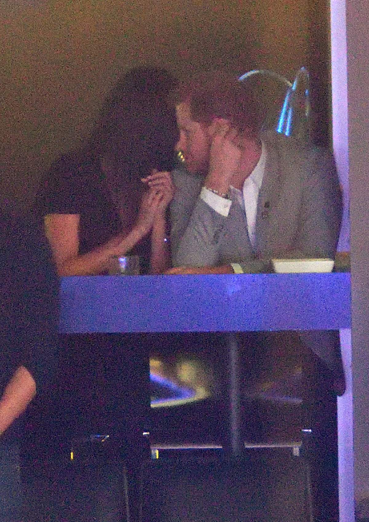 Meghan Markle cosies up to Prince Harry at Invictus Games closing ceremony - image