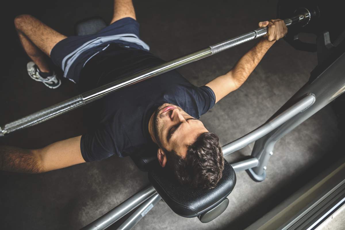 Middle-aged white men are at a higher risk of developing plaque in their arteries if they do intense exercises, researchers say.