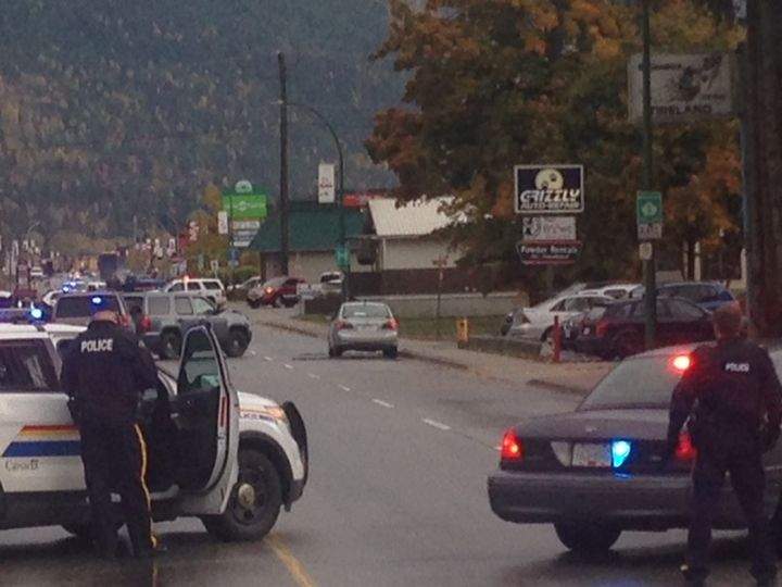 Police cleared in death of suspect following Revelstoke standoff - image