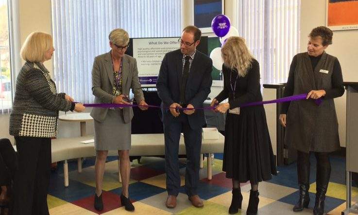 Western’s Provost & Vice-President (Academic), Janice Deakin, clinic director, Dr. Colin King, and Dean of Education, Vicki Schwean cut the ribbon during the grand opening.