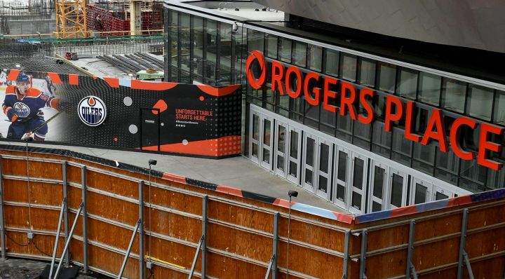 On Tuesday afternoon, Rogers Place announced it was closing a pedestrian portal for the Oilers game against the Carolina Hurricanes because of “the potential for severe winds.” The portal is located off of 103 Avenue and 103 Street.
