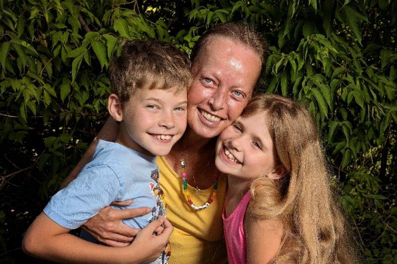 Deanna Darby was a single mother of two young children. The Saint-Lazare resident died Sunday after being diagnosed with terminal cancer.