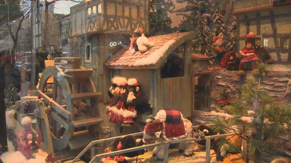 Ogilvy unveiled their storefront holiday display on Friday, November 10, 2017.