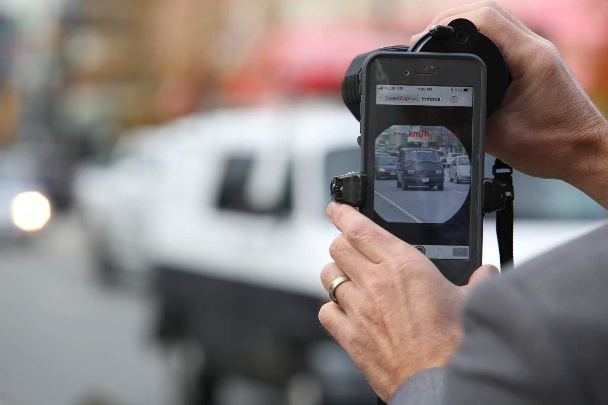 Police would be able to take a photo of the distracted driver and then show it to them after they are pulled over.
