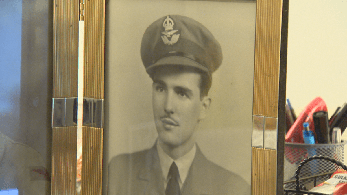 Stu Vallieres in uniform during the Second World War.
