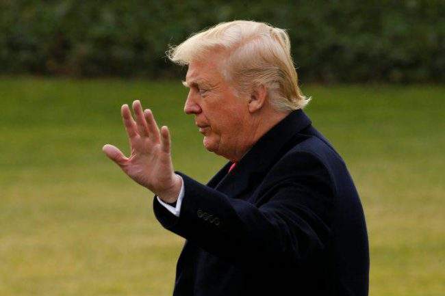 U.S. President Donald Trump departs for holiday travel to his Mar-a-Lago estate in Florida, from the White House on Dec. 22, 2017.  