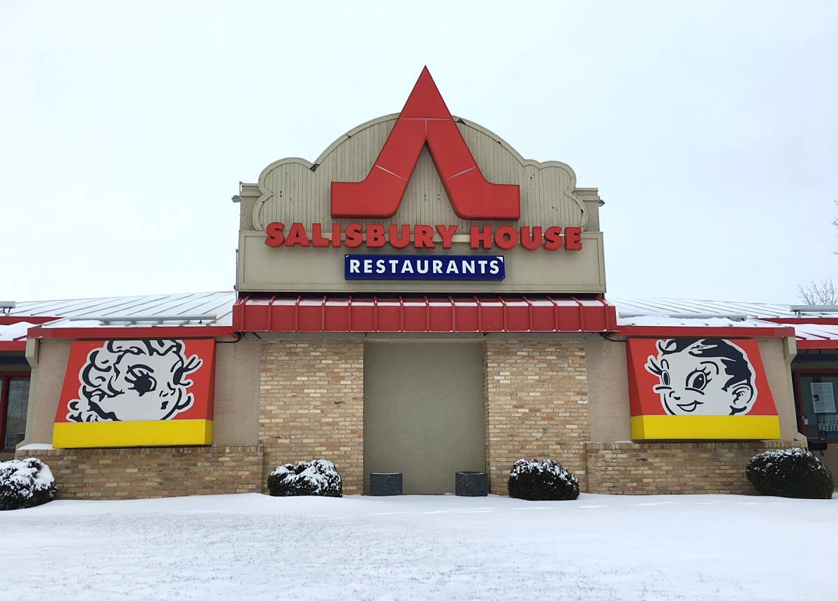 Winnipeg-based restaurant chain Salisbury House has banned plastic straws.