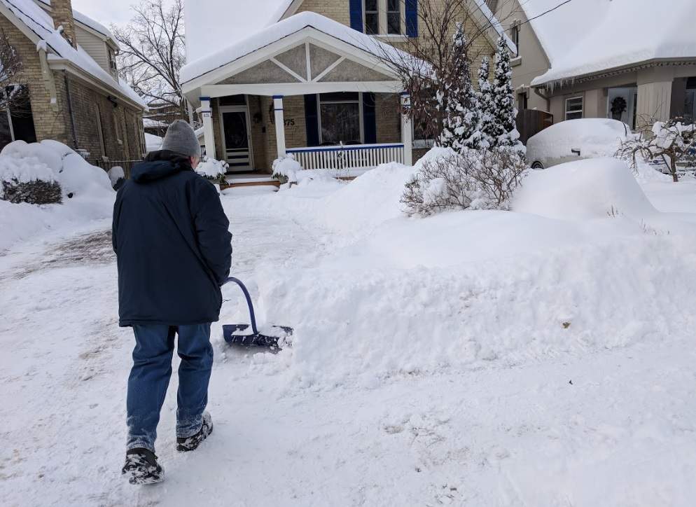 snow shovelling london ontario
