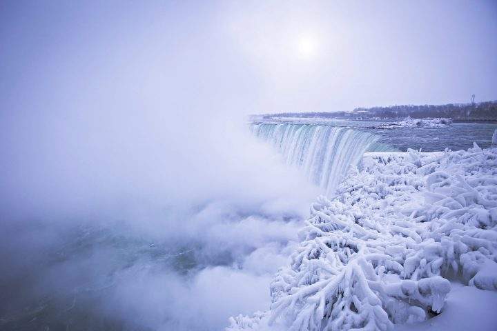 Mist rises above the brink of the Horseshoe Falls in Niagara Falls, Ont., on Dec. 29, 2017.