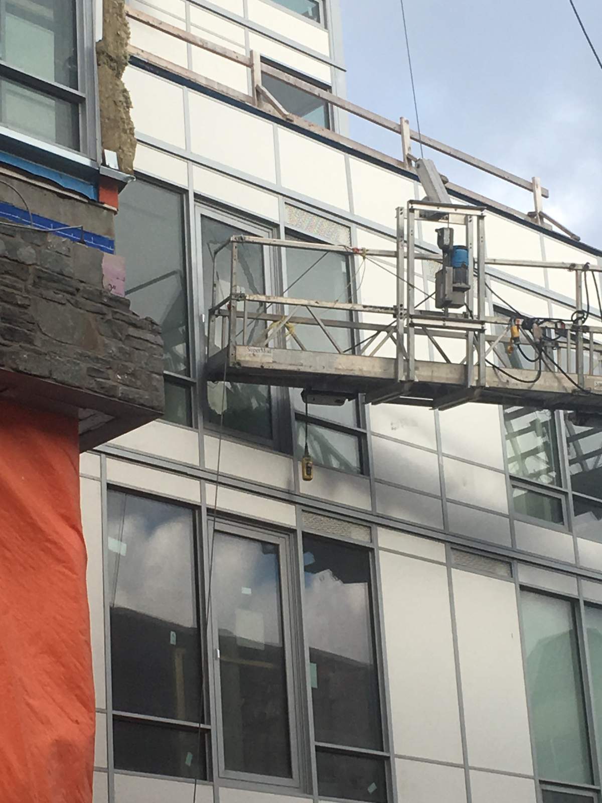 Halifax ‘bomb cyclone’ sends scaffolding banging into apartment window - image