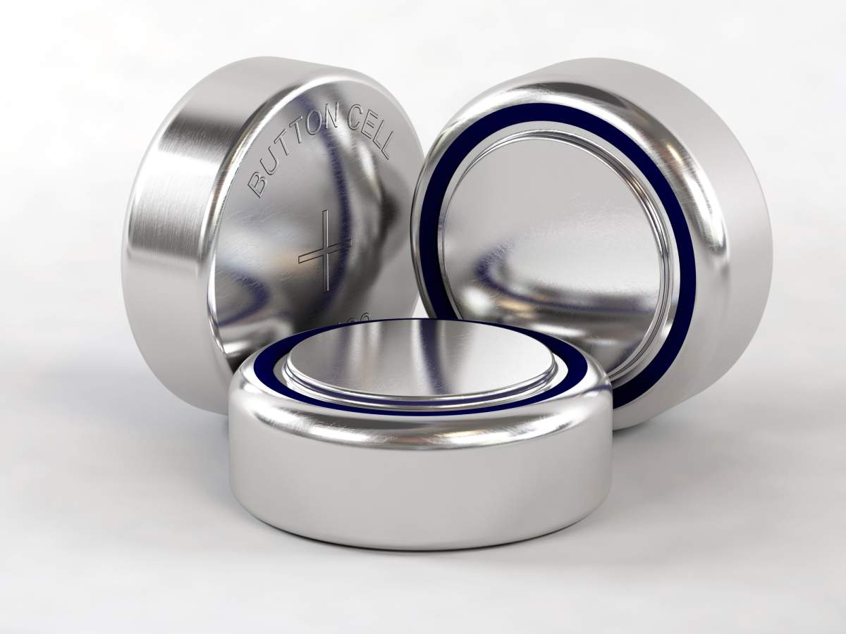 When swallowed, button cell batteries can badly burn a child’s throat - image