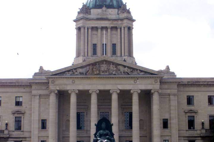 Manitoba public sector workers asking court to stop province’s wage freeze - image
