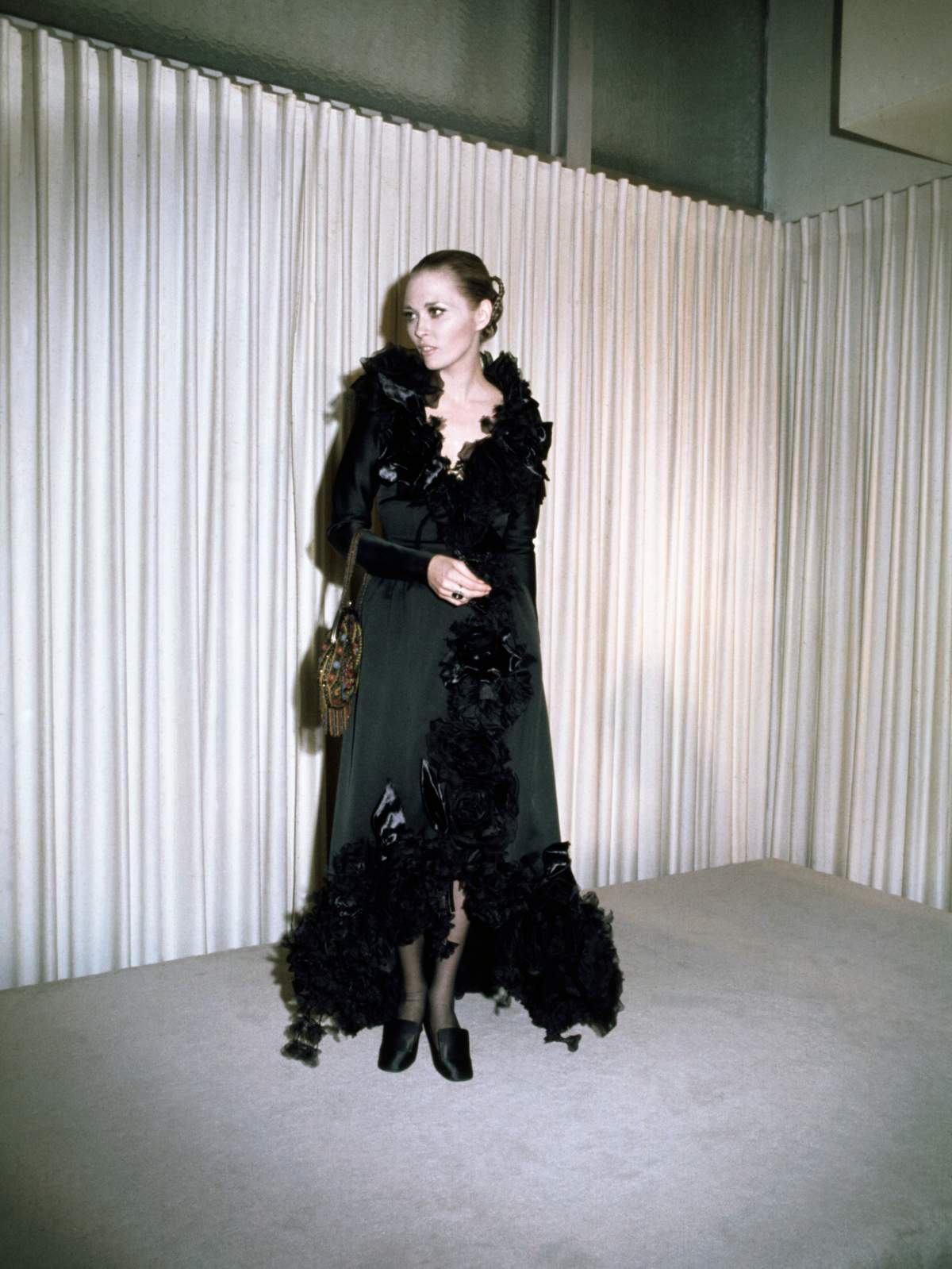 Best and worst Oscars dresses of all time - image