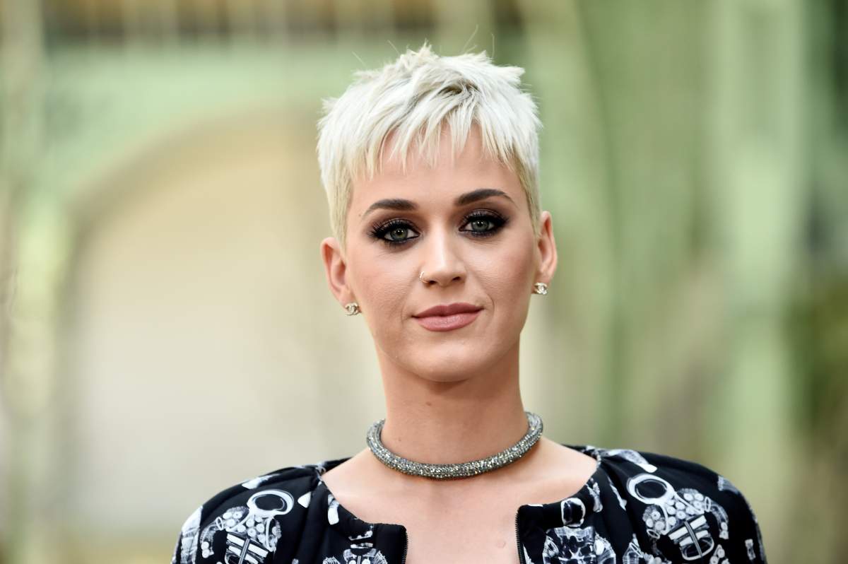 Katy Perry attends the Chanel Haute Couture Fall/Winter 2017-2018 show as part of Haute Couture Paris Fashion Week on July 4, 2017 in Paris, France.