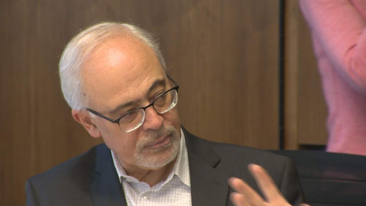 Quebec Finance Minister Carlos Leitão spoke with anglophone groups for more than two hours on Wednesday.