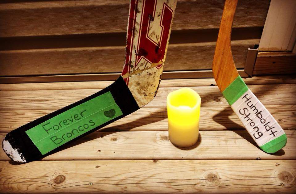 The Big White ski resort is auctioning an old chair from a ski lift to help Humboldt Broncos bus crash victims.