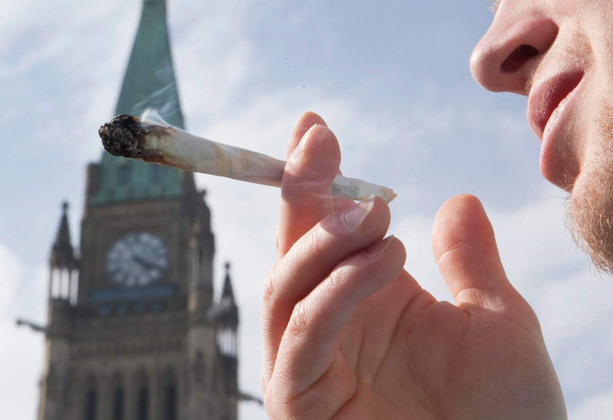 Police Drug Board is worried the federal government is moving too slow for municipalities to be ready for the coming legalization of cannabis this summer.
